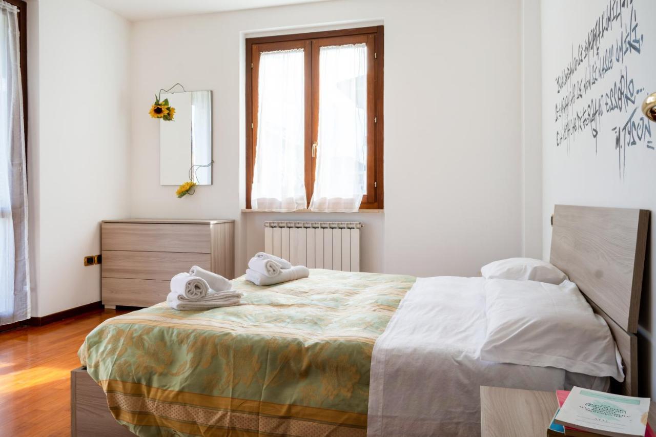 Casa Del Giardino Bright Apartment Bastia Umbra Bagian luar foto