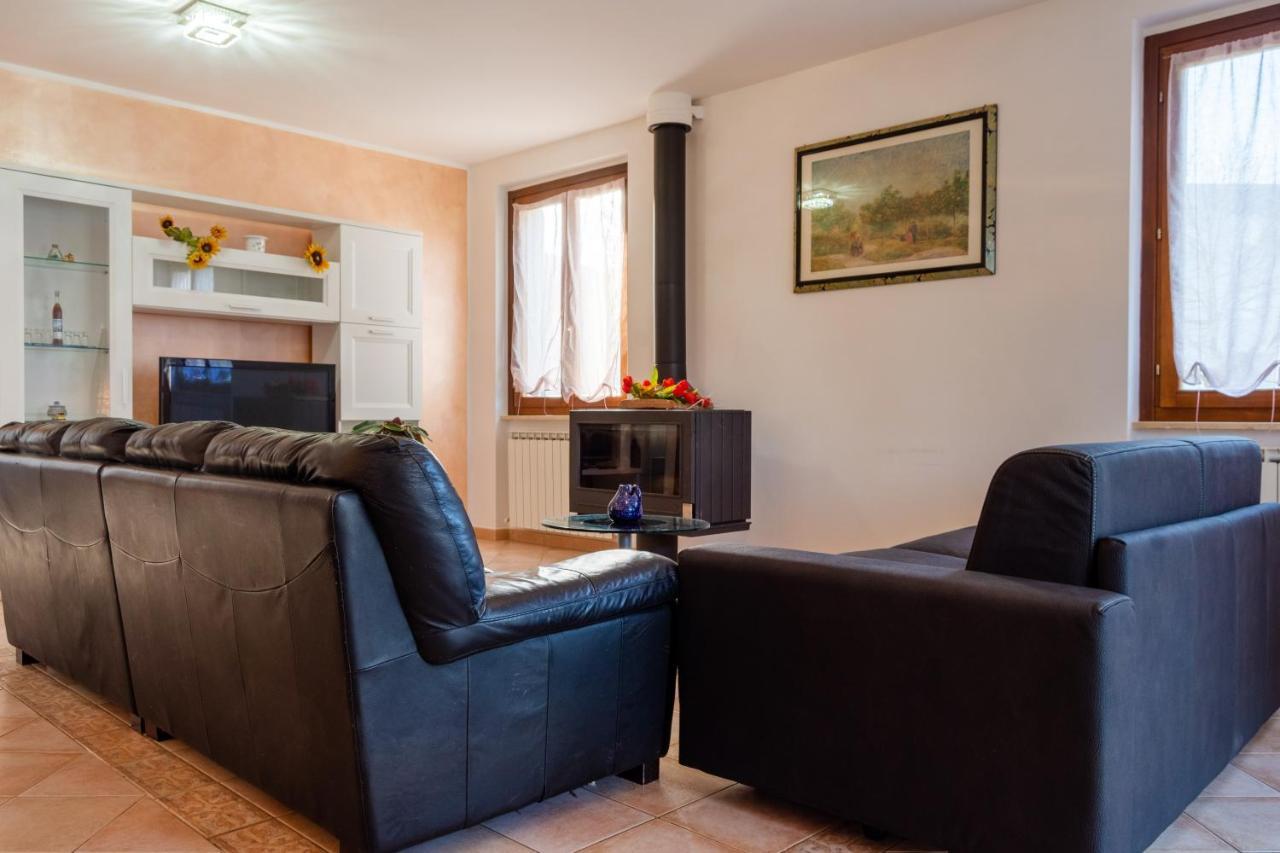 Casa Del Giardino Bright Apartment Bastia Umbra Bagian luar foto